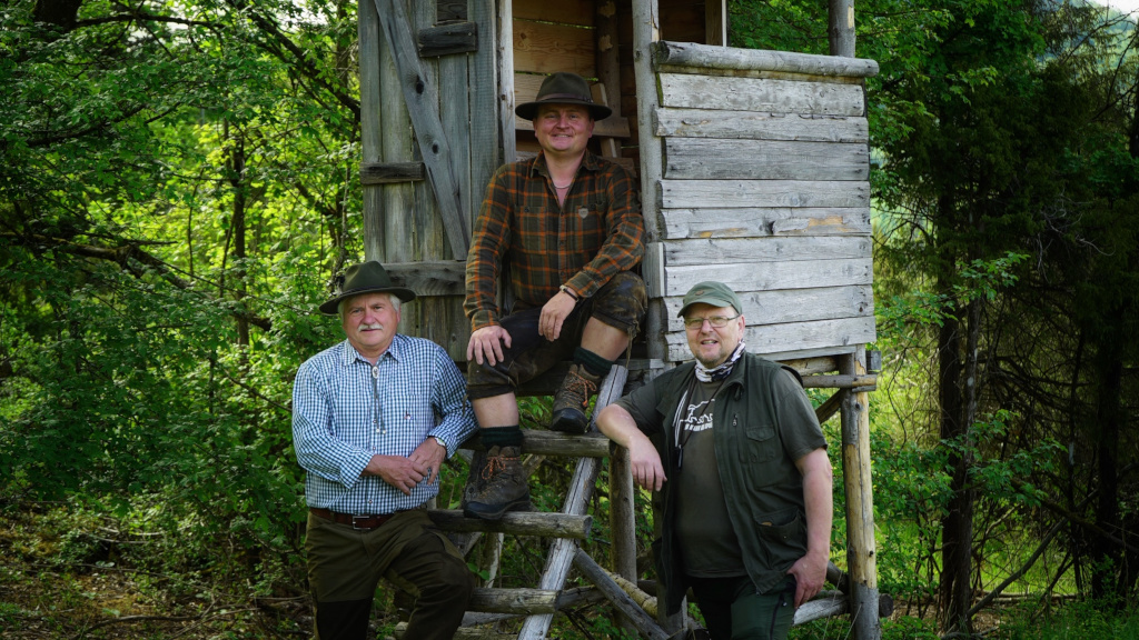 Jagdschule Wildbretschütz Ausbilder gesamt Hochsitz